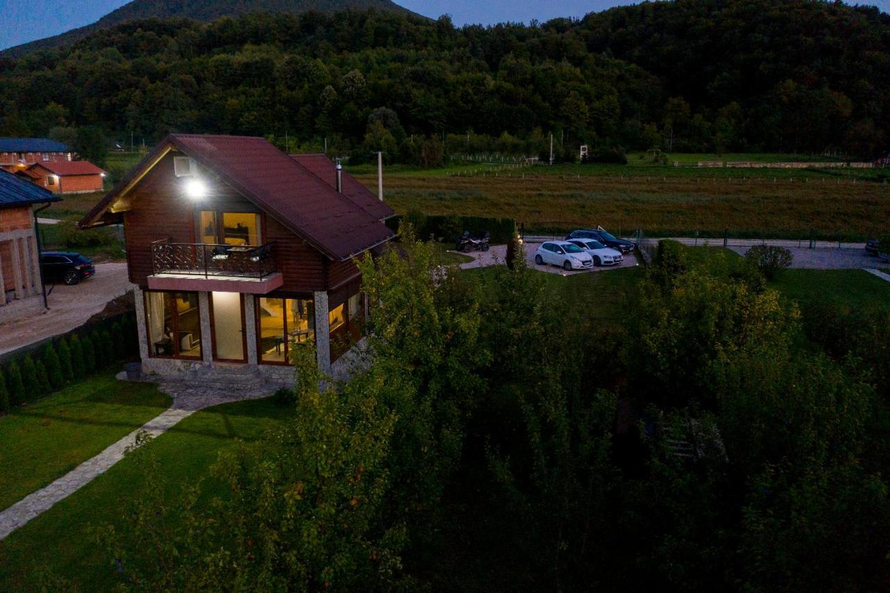 Bihać Casa Dellˇ Amoreヴィラ エクステリア 写真