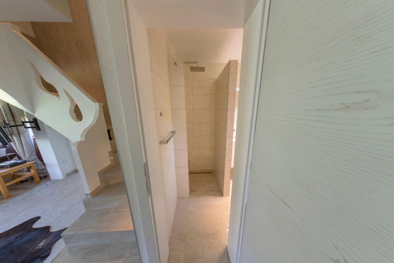 Bihać Casa Dellˇ Amoreヴィラ エクステリア 写真