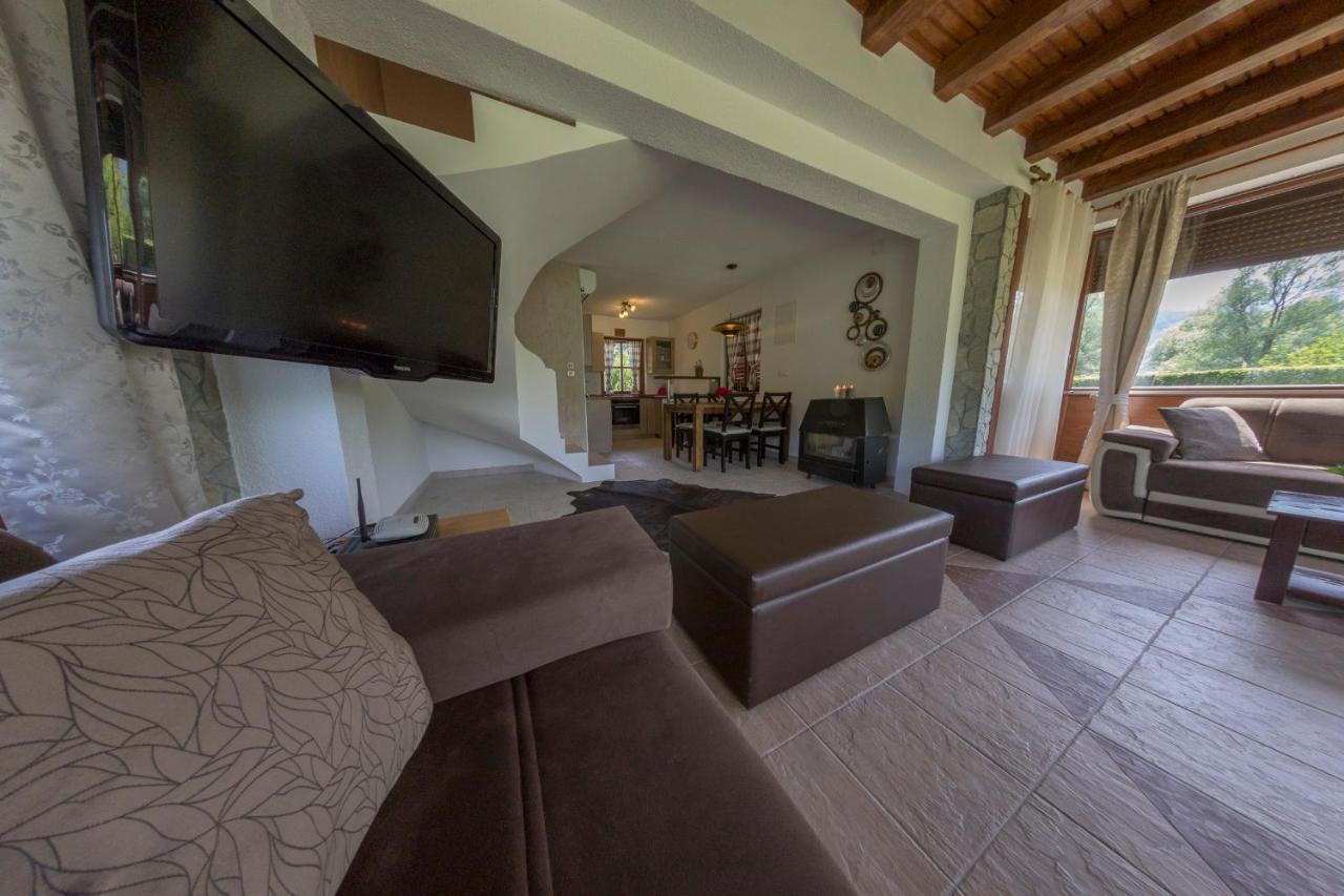 Bihać Casa Dellˇ Amoreヴィラ エクステリア 写真